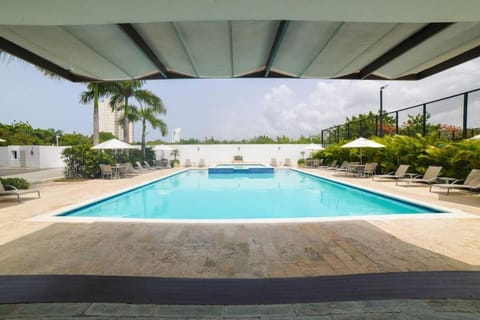 Day, Pool view, Swimming pool, sunbed