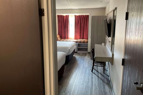 Photo of the whole room, On site