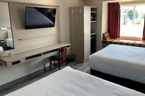 Photo of the whole room, On site