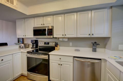 El Matador 527 - FREE TICKETS!! Your stay includes free tickets to many area attractions! House in Okaloosa Island