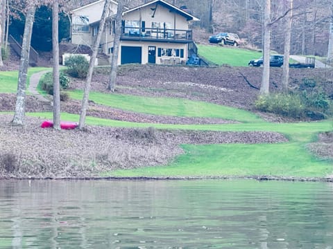 Cozy, Lake Lanier property with amazing views Villa in Lake Lanier