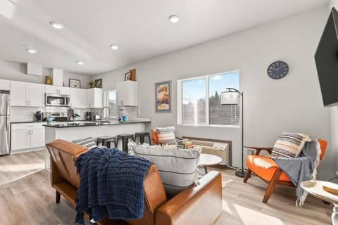 New 2 Bed 2 Bath Near Perry District and DT Apartment in Spokane