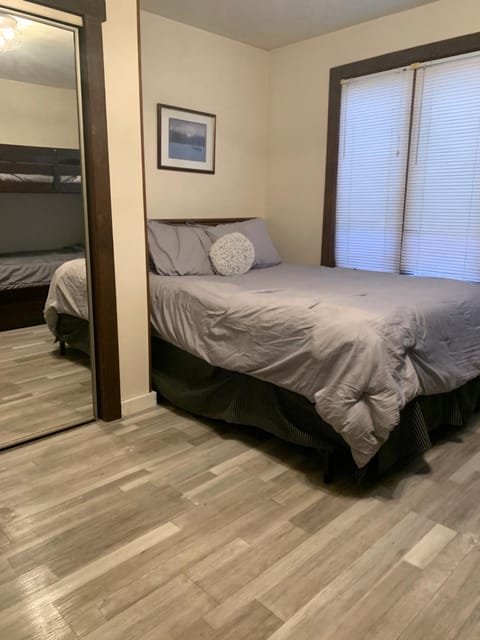 Big Boulder Lake and Ski!!!! Apartment in Big Boulder Lake