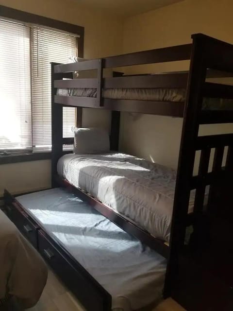 Big Boulder Lake and Ski!!!! Apartment in Big Boulder Lake