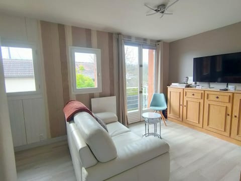 Maison avec sous sol indépendant et parking à 2km de Versailles House in Île-de-France