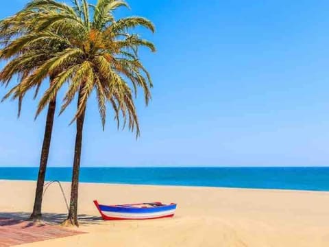 Lovely 1 bedroom apartment with sea views and pool Apartment in Estepona