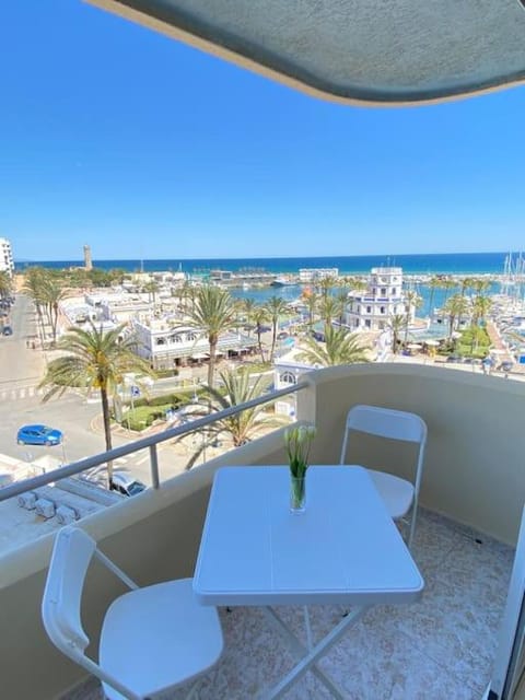 Lovely 1 bedroom apartment with sea views and pool Apartment in Estepona