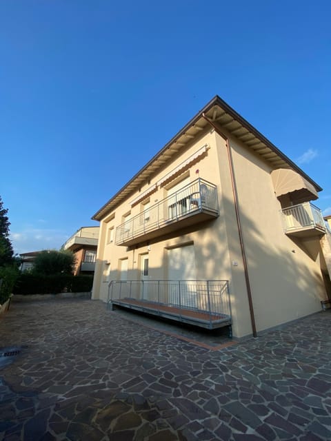 Property building, Day