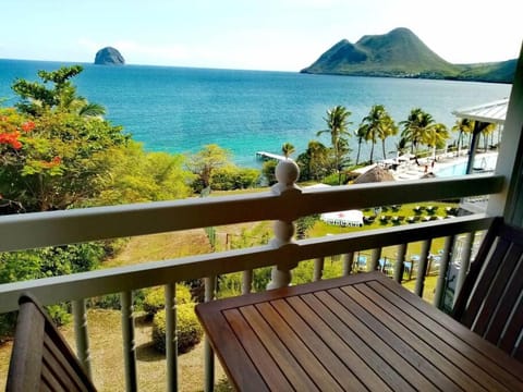 View (from property/room), Mountain view, Sea view