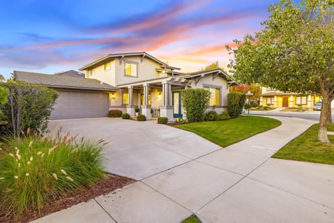 Berry House House in Grover Beach