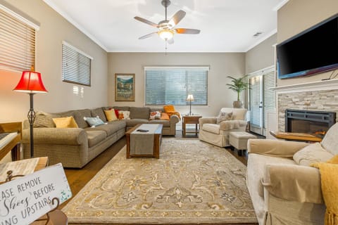 Berry House House in Grover Beach