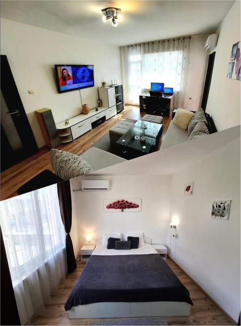 Communal lounge/ TV room, Bed, TV and multimedia, Living room, Photo of the whole room, Seating area, Evening entertainment, Bedroom