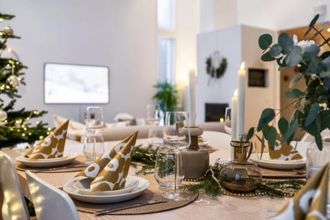 Villa Nightsky -private location, sauna and jacuzzi Villa in Rovaniemi