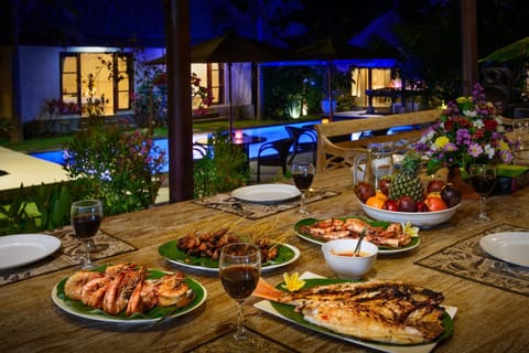 Food close-up, Night, BBQ facilities, Dining area