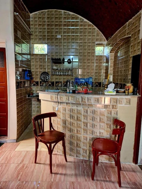 Kitchen or kitchenette, Lounge or bar
