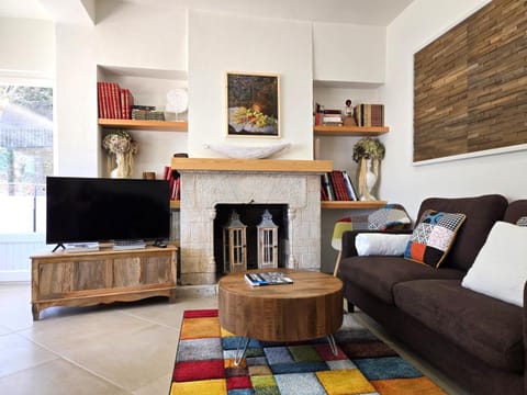 TV and multimedia, Living room