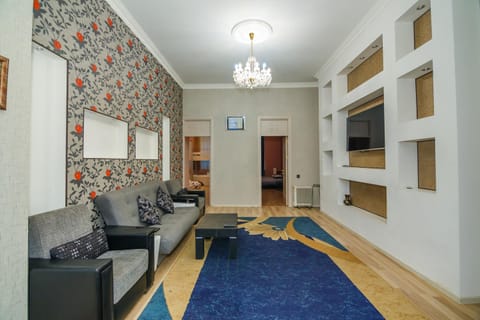 Communal lounge/ TV room, TV and multimedia, Living room, Seating area, Evening entertainment