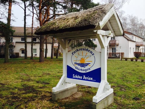Facade/entrance, Logo/Certificate/Sign