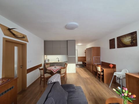 Living room, dishwasher, microwave, kitchen