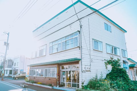 Property building, Street view