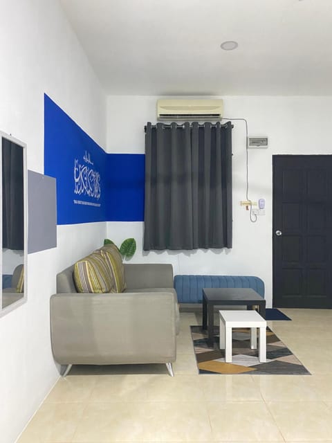 Living room, Seating area, air conditioner