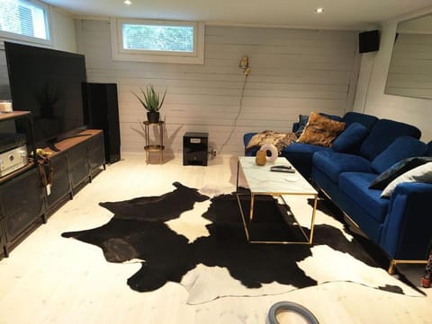 Yksityinen kellarikerros omalla sisäänkäynnillä, Pietarsaari Apartment in Finland