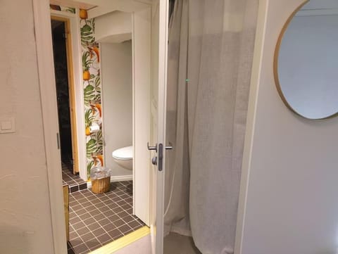 Yksityinen kellarikerros omalla sisäänkäynnillä, Pietarsaari Apartment in Finland