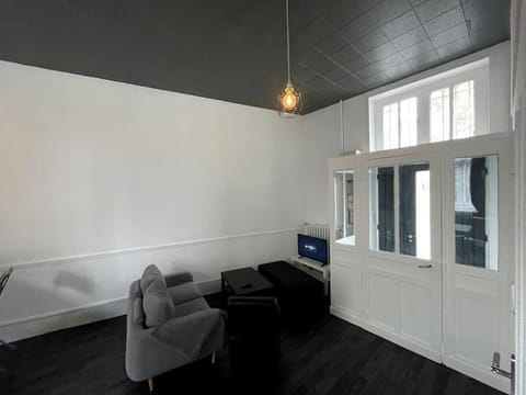 Agréable maison de ville dans la plus belle Avenue House in Orléans