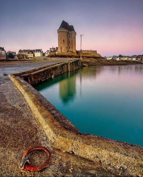 « Kraou Kezeg » à 50m de la mer - 2/4 pers. Apartment in St-Malo