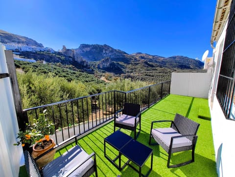 Natural landscape, View (from property/room), Balcony/Terrace, Mountain view