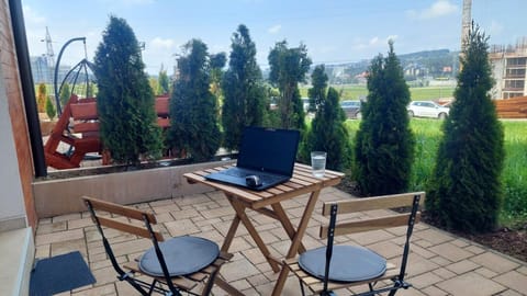 Garden, Balcony/Terrace