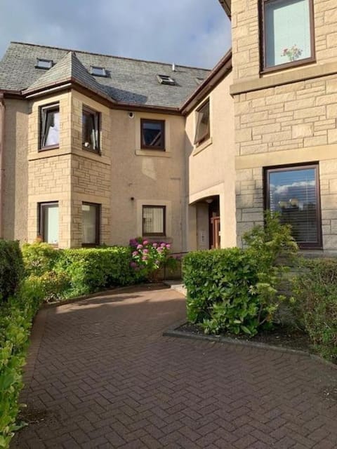 Teith court apartment with private parking. Apartment in Scotland