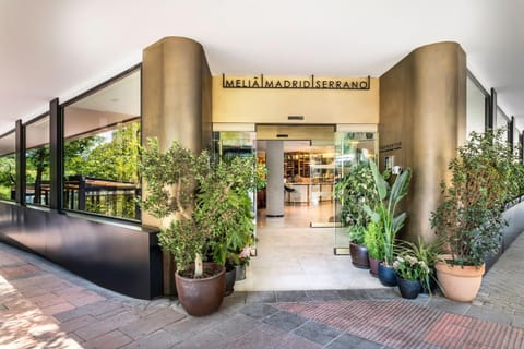 Facade/entrance, Lobby or reception, Lounge or bar, Drinks