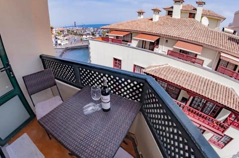 Balcony/Terrace, Lake view