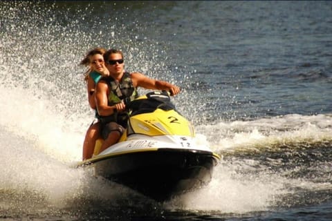 Lake view condo close to Disney Apartment in Orlando