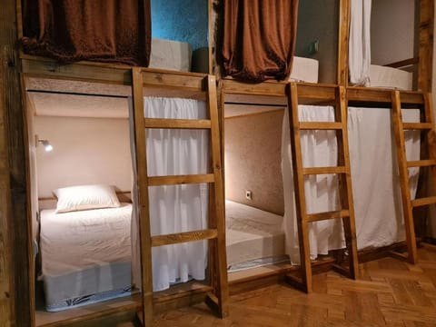 bunk bed