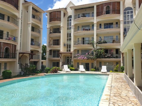 Property building, Swimming pool