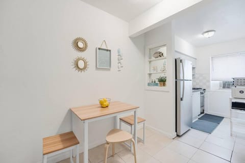 Bright and Airy Miami 1BR Apt Near Brickell Apartment in Brickell