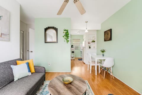 1BR Little Havana Apt stepts to Calle 8 Apartment in Brickell