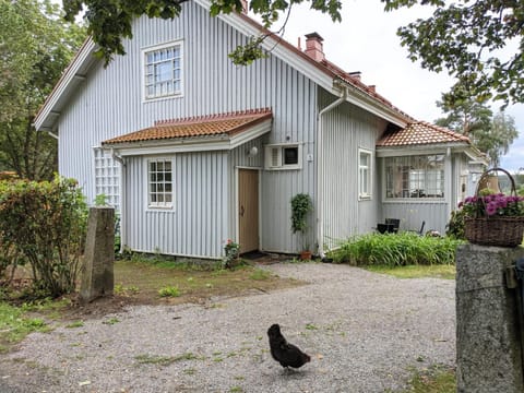 Narvan Maatilamajoitus Helenan Kanat ja Kammarit Farm Stay in Finland