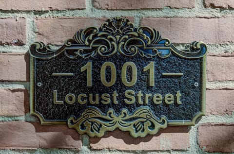 Logo/Certificate/Sign