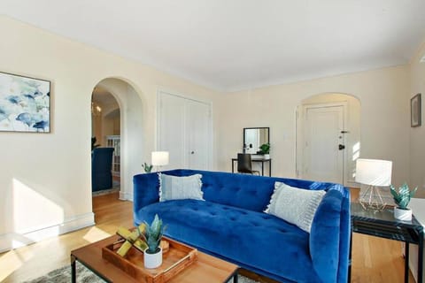 Complete & Polshed 1-Bedroom Chicago Apt - Elm D2 Apartment in Skokie