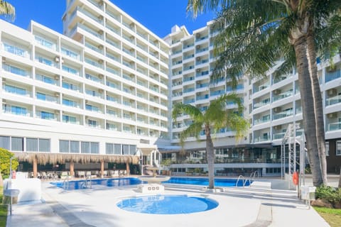 Property building, Pool view, Swimming pool