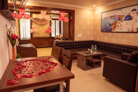 Living room, Seating area