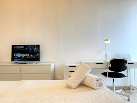 Top Floor - Panoramic Roof View - Quiet and Central Apartment in Siena