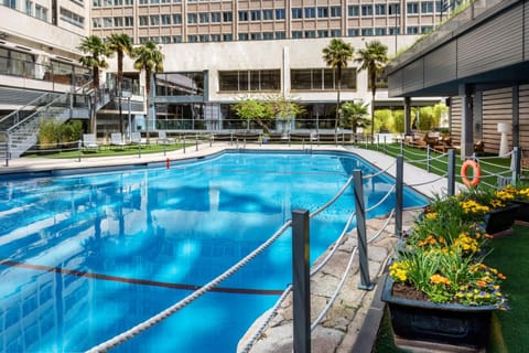 Restaurant/places to eat, Garden, Balcony/Terrace, Lounge or bar, Swimming pool