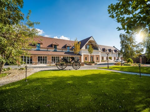 Property building, Garden, Garden, Garden view