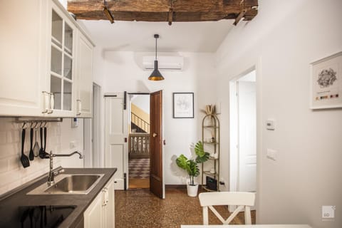 Kitchen or kitchenette, Other, Dining area