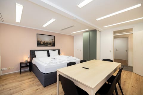 Bed, Photo of the whole room, Dining area, Bedroom