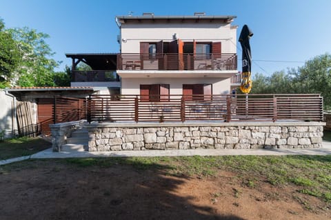 Property building, Day